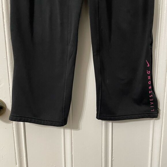 Nike  therma-fit sweatpants - Picture 4 of 7